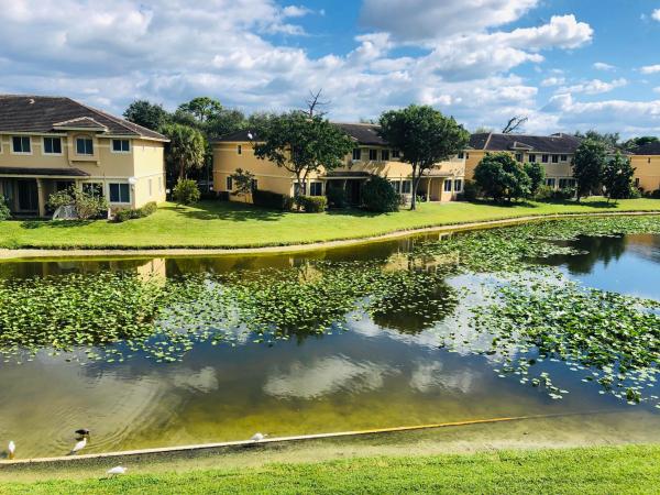Coventry Townhomes, 4306 Berkshire Wharf Dr, Lake Worth, Florida 33461, image 3
