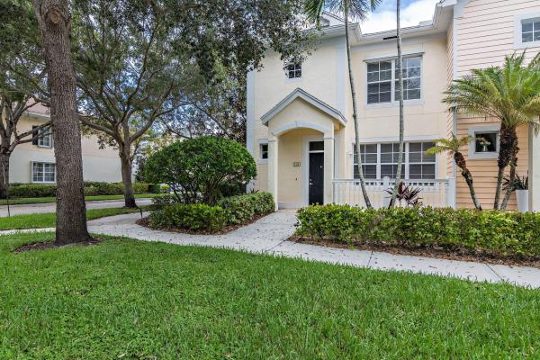 121 Santiago Dr #101, Jupiter, Florida 33458, image 1