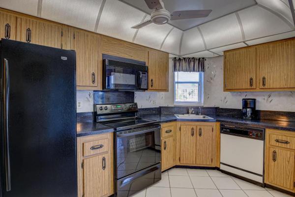 Poinciana Place 3, 3597 Birdie Dr #304, Lake Worth, Florida 33467, image 1
