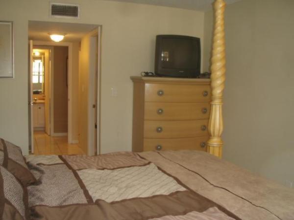 Le Chateau Royal, 3540 S Ocean Blvd #101, South Palm Beach, Florida 33480, image 1