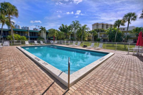 Royale Harbour Of North Palm Beach, 382 Golfview Rd #H, North Palm Beach, Florida 33408, image 1