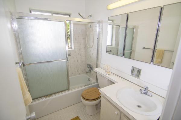 Lakeside Point Gardens, 2204 Lake Osborne Dr #11, Lake Worth Beach, Florida 33461, image 1
