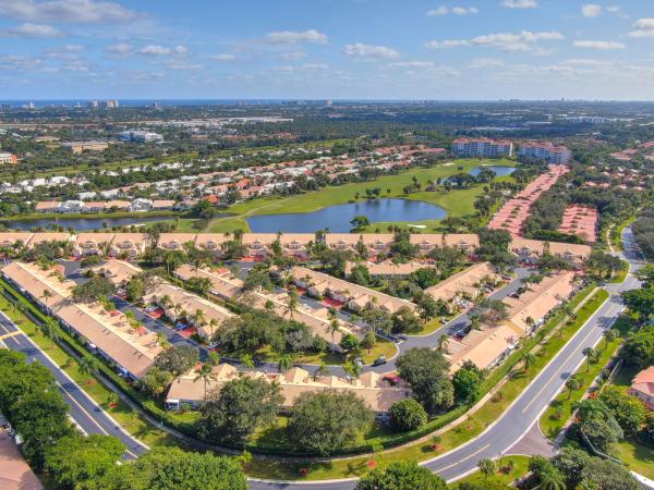 St Tropez Villas, 17239 Boca Club Blvd #4, Boca Raton, Florida 33487, image 2