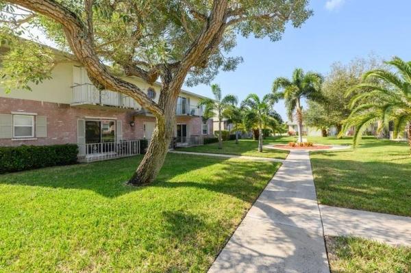 Squire Hill, 2037 S Seacrest Blvd #B, Boynton Beach, Florida 33435, image 2
