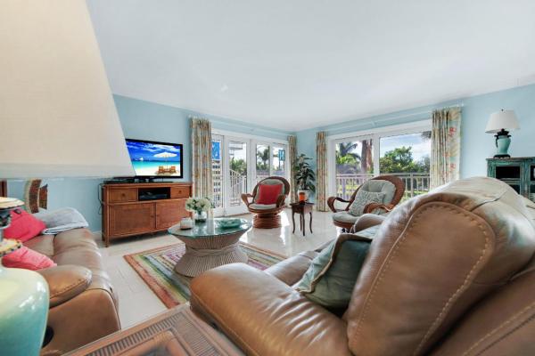 129 S Golfview Rd #5, Florida 33460, image 1