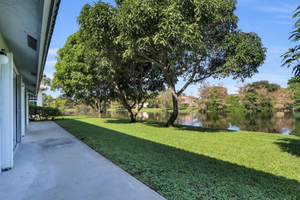 Quail Run, 8 Aspen Ct, Boynton Beach, Florida 33436, image 2