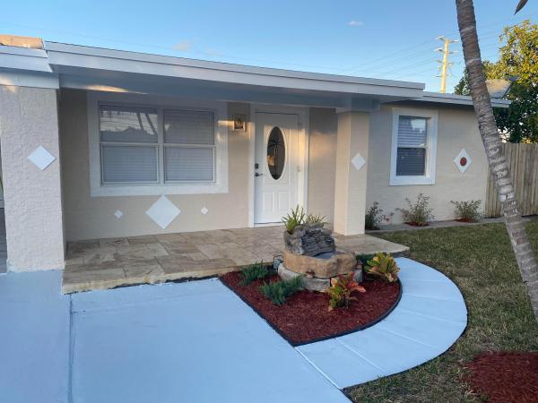 Englewood Manor, 3002 Giuliano Ave, Lake Worth, Florida 33461, image 1