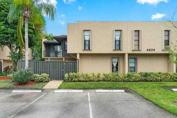 Foxwood Estates Of Lakeside Green, 4826 Alder Dr #B, West Palm Beach, Florida 33417, image 1