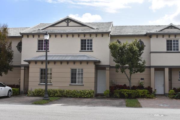 Marsh Harbour, 2009 Nassau Dr, Riviera Beach, Florida 33404, image 2