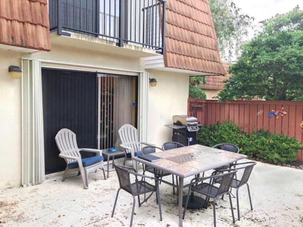 Waterford Courtyards At Crystal Lakes North, 2870 SW 12th St, Deerfield Beach, Florida 33442, image 1