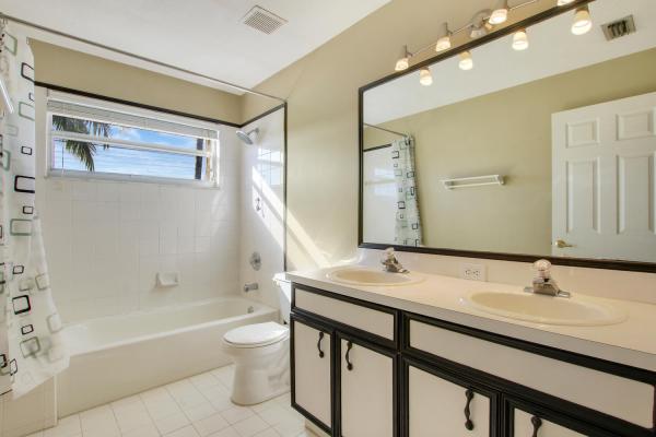 Newport At Turtle Run, 6188 NW 40th St, Coral Springs, Florida 33067, image 1