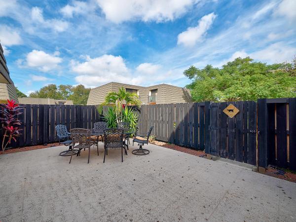 Village Of Sandalwood Lakes, 1725 17th Way, West Palm Beach, Florida 33407, image 2