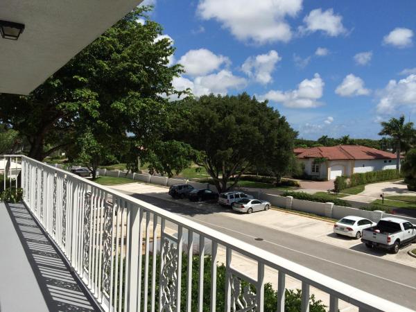 Whitehall, 3636 Whitehall Dr #304, West Palm Beach, Florida 33401, image 3