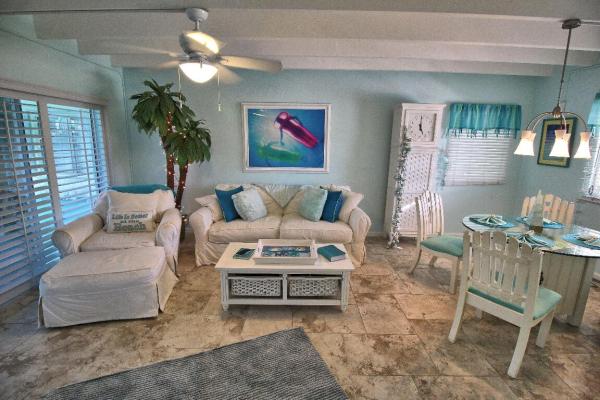 Caribe, 702 N Federal Hwy #A2, Lake Worth Beach, Florida 33460, image 1