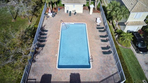 Georgian Courts, 13410 Georgian Ct, Wellington, Florida 33414, image 3