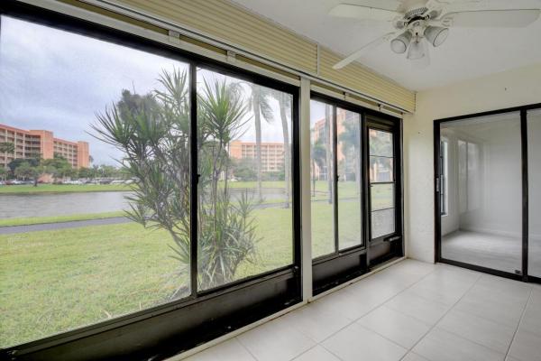 Huntington Lakes 5, 7290 Ashford Pl #106, Delray Beach, Florida 33446, image 2