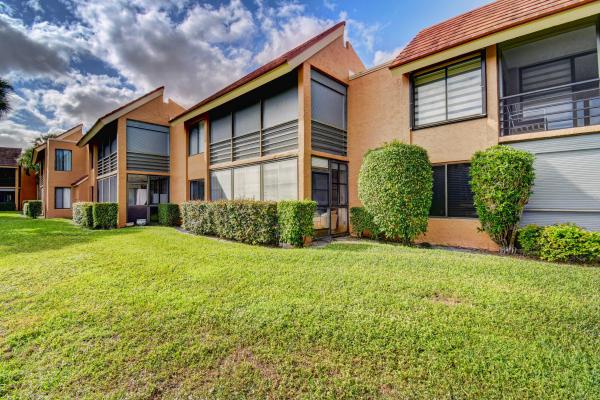 Green Lakes At Indian Spring, 11262 Green Lake Dr #102, Boynton Beach, Florida 33437, image 3