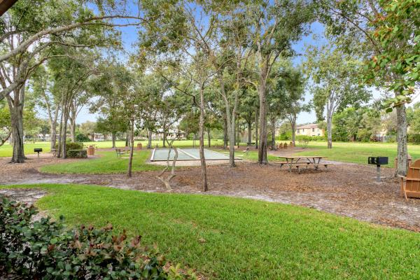 Stamford At The Villages Of Palm Beach Lakes, 3122 Kingston Ct, West Palm Beach, Florida 33409, image 2