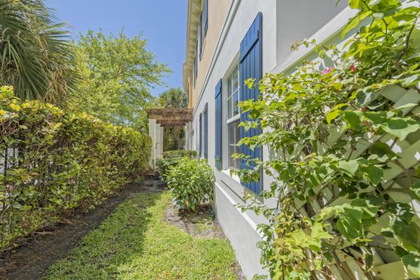 Mariner Court, 201 Mariner Ct, North Palm Beach, Florida 33408, image 1