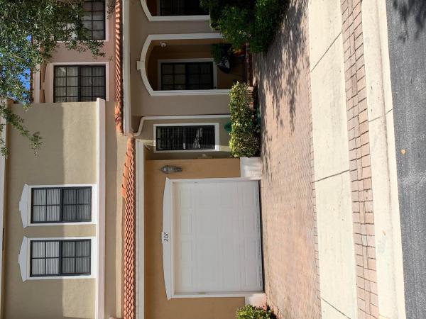 Gramercy Square, 207 W Chrystie Cir, Delray Beach, Florida 33484, image 1
