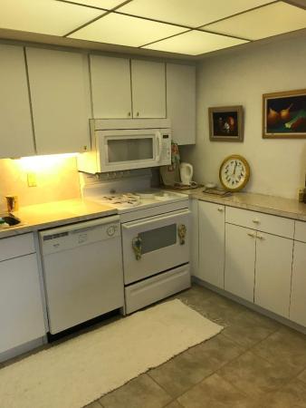 Colonial Ridge Club, 5505 N Ocean Blvd #8-203, Ocean Ridge, Florida 33435, image 3