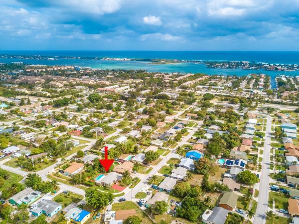 Rolling Green, 319 NE 15th Ct, Boynton Beach, Florida 33435, image 2