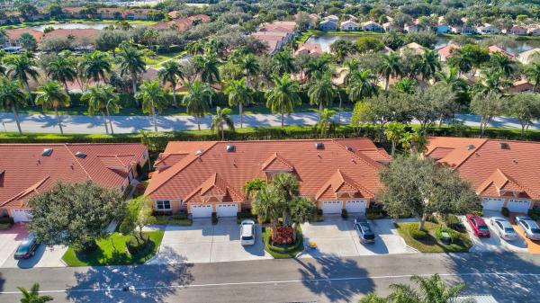 Palm Isles, 9944 Seacrest Cir #B, Boynton Beach, Florida 33437, image 2