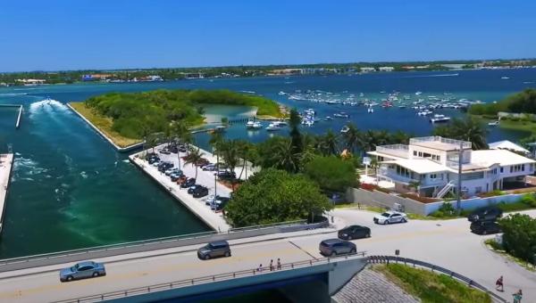 Gedney Vs Pierson Chancery, 4022 S Ocean Blvd, Manalapan, Florida 33462, image 3