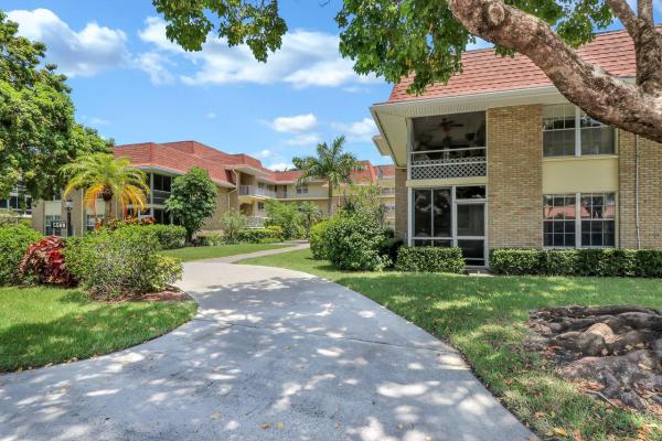 Tamberlane, 5580 S Tamberlane Cir #235, Palm Beach Gardens, Florida 33418, image 1