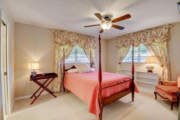 Country Manors, 647 Hummingbird Ln, Delray Beach, Florida 33445, image 2