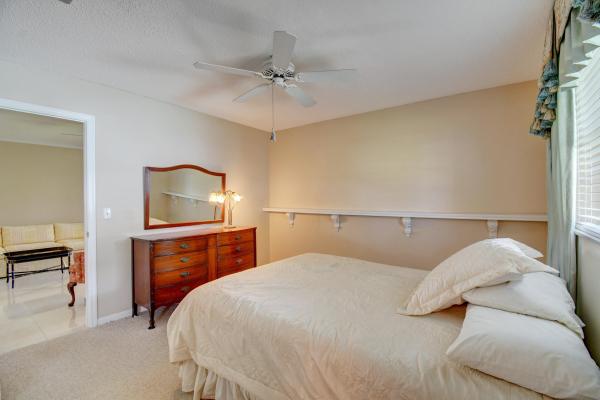 Country Manors, 647 Hummingbird Ln, Delray Beach, Florida 33445, image 1