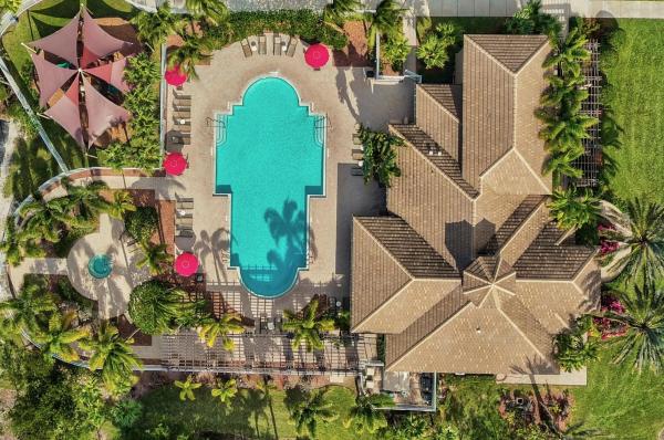 Thoroughbred Lake Estates, 10297 Olde Clydesdale Cir, Lake Worth, Florida 33449, image 3