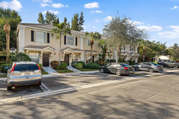 Palmbrooke Townhomes, 4937 Palmbrooke Cir, West Palm Beach, Florida 33417, image 1