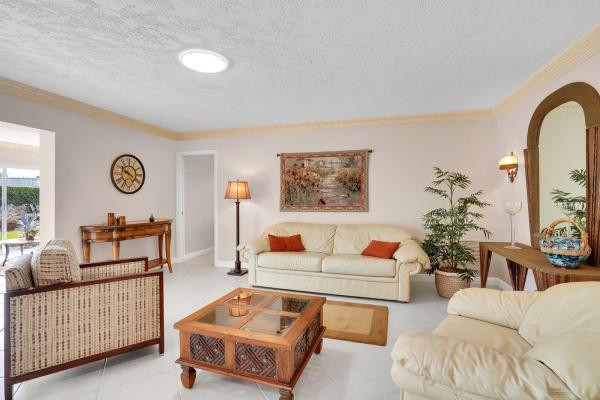 French Royale Villas, 392 Villa Dr, Atlantis, Florida 33462, image 3