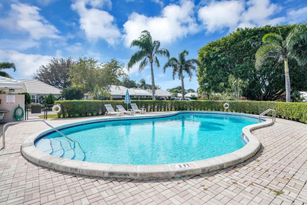 French Royale Villas, 392 Villa Dr, Atlantis, Florida 33462, image 1