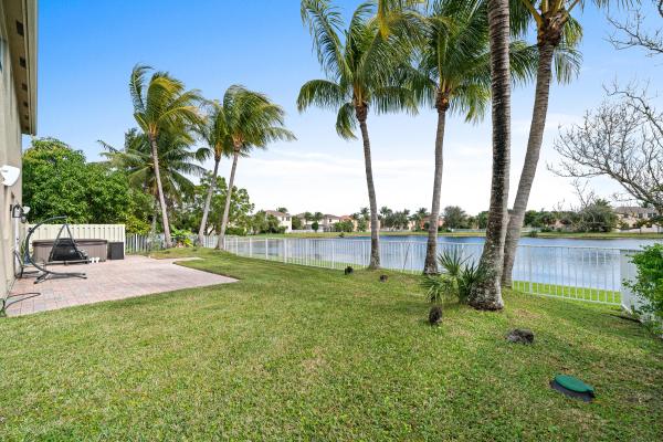 Victoria At Lakes Of Laguna, 5097 Victoria Cir, West Palm Beach, Florida 33409, image 1