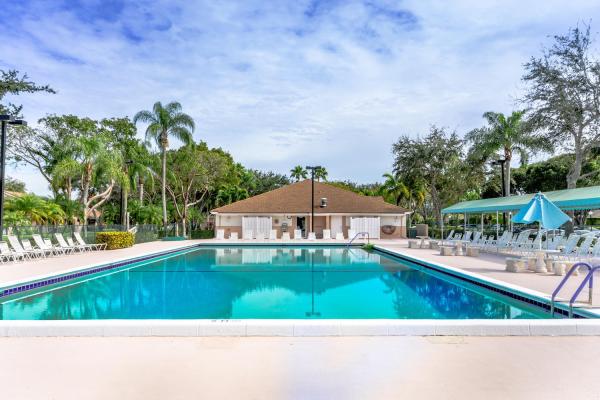 Parklane At Whisper Walk, 8920 Meadowlark Way #C, Boca Raton, Florida 33496, image 2