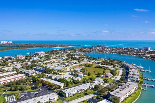 The Colonnades, 1176 Bayshore Dr #206, Fort Pierce, Florida 34949, image 1