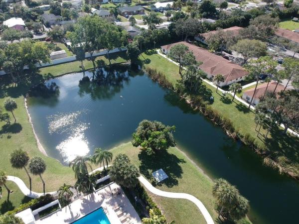Park Place Townhomes, 5020 Elmhurst Rd #G, West Palm Beach, Florida 33417, image 2