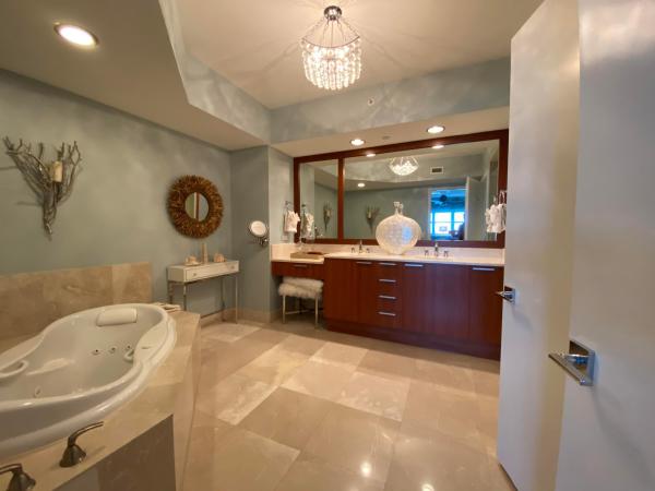 Marina Grande Club & Residences, 2640 Lake Shore Dr #2211, Riviera Beach, Florida 33404, image 1