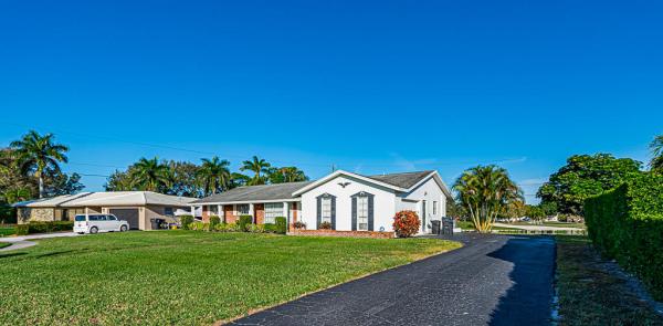 Palm Beach National Golf & Country Club Estates, 7193 Bobalink Ct, Lake Worth, Florida 33467, image 1