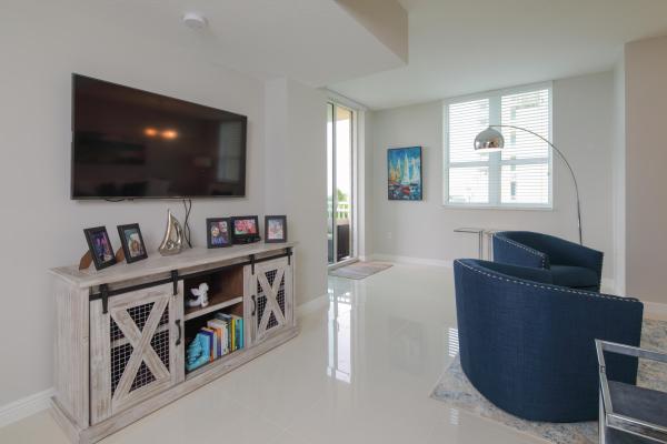Casa Costa, 350 N Federal Hwy #405, Boynton Beach, Florida 33435, image 3