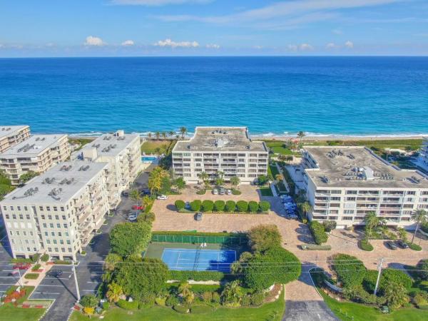 Dorchester Of Palm Beach, 3250 S Ocean Blvd, Palm Beach, Florida 33480, image 2