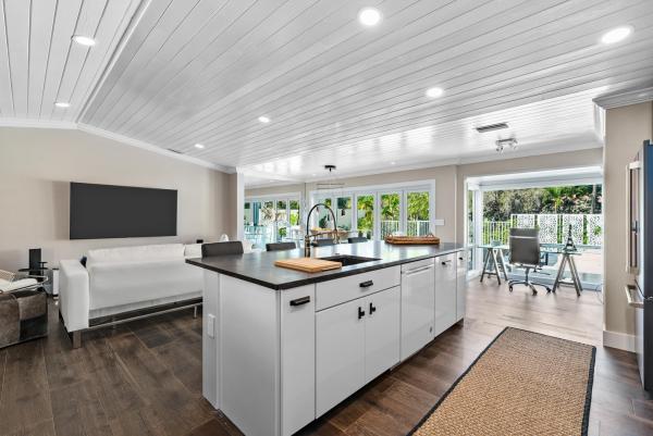 Las Casitas, 2272 Las Casitas Dr, Wellington, Florida 33414, image 2