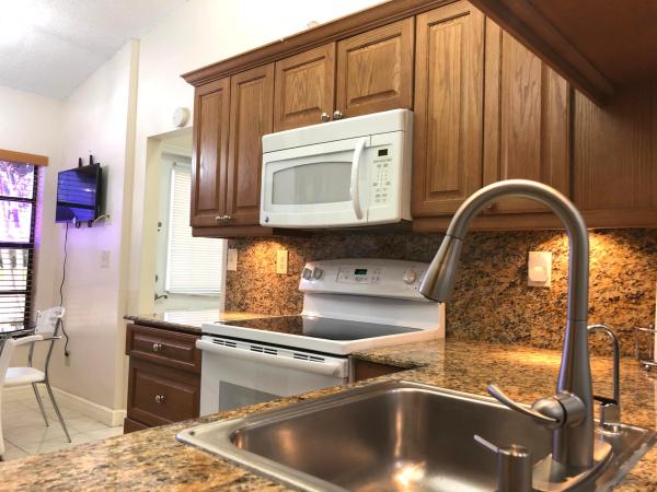 Parkside Green Villas, 1120 Parkside Green Dr #E, Greenacres, Florida 33415, image 2