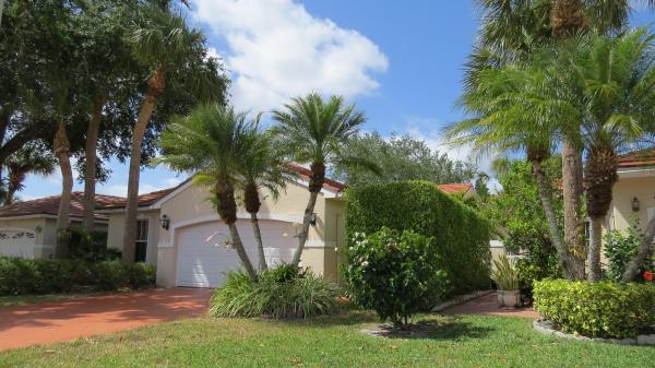 Lakefield South, 2663 Country Golf Dr, Wellington, Florida 33414, image 2