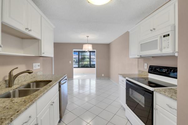 Delray Villas 1, 6093 La Palma Ln, Delray Beach, Florida 33484, image 2