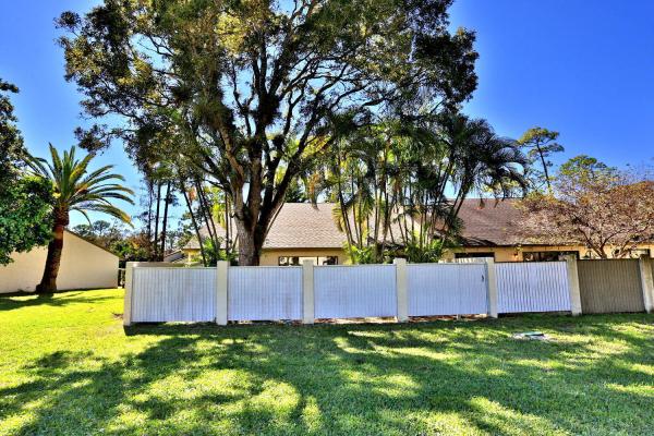 Hidden Pines Of Wellington, 292 Wood Dale Dr, Wellington, Florida 33414, image 3