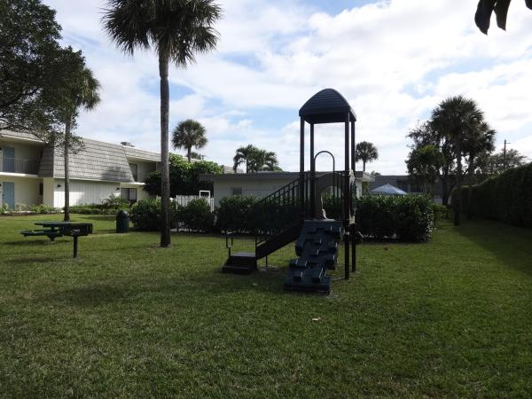 Palm Villas, 1040 Homewood Blvd #L203, Delray Beach, Florida 33445, image 2