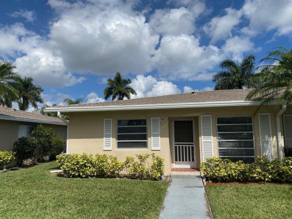 Boca Lakes, 8623 Bella Vista Dr, Boca Raton, Florida 33433, image 2